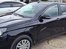 Автолюбитель сравнил подержанный Hyundai Solaris и новую LADA Vesta