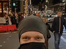 Сын Ефремова скучает в Англии по возлюбленной