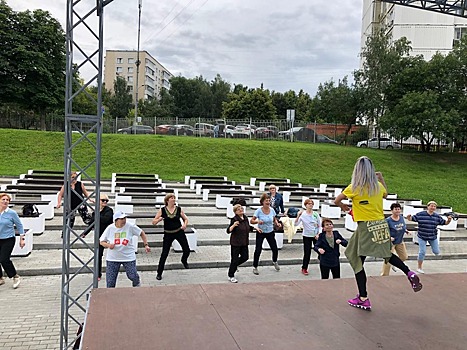 Жители Конькова вновь могут встретиться на занятиях «Московского долголетия» на свежем воздухе
