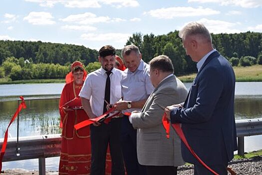 Нижняя Морозиха получила связь с внешним миром за 6 млн рублей