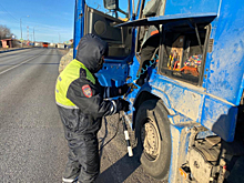 Сотрудники Госавтоинспекции Самарской области продолжают оказывать помощь водителям в сложных ситуациях