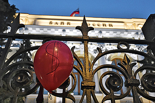 Банк России просчитает риски цены на нефть в 25 долларов за баррель в 2016 году