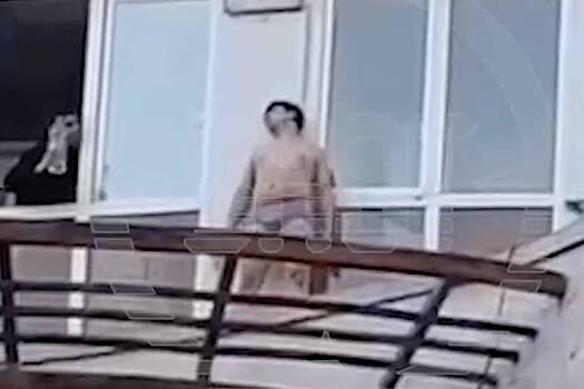 Стала известна личность убегавшего голым по балконам в Липецке мужчины
