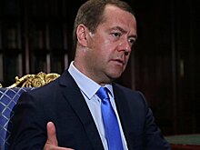 Медведев обсудит реализацию крупных инвестиционных проектов с Испанией
