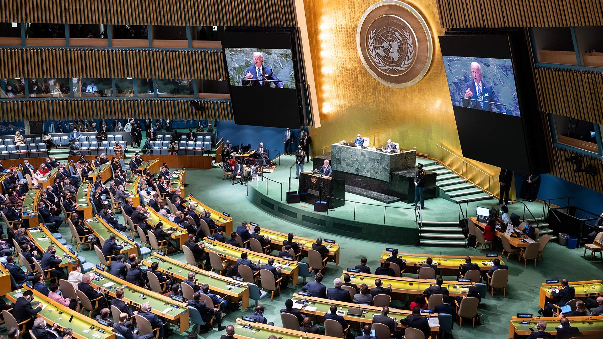 Заседание оон по украине. Зал Генеральной Ассамблеи ООН. Генеральная Ассамблея ООН 2021. Зал заседания Генеральной Ассамблеи ООН. 76-Й сессии Генассамблеи ООН.