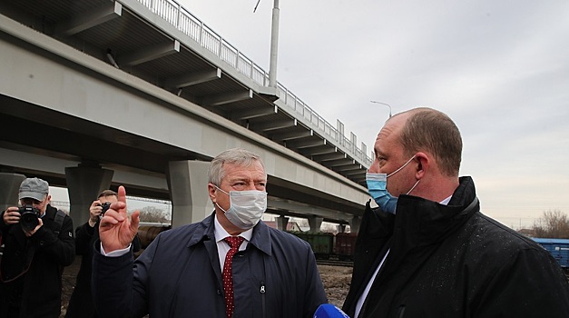 На мосту по Малиновского завершили возведение левой и правой частей путепровода