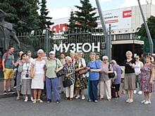 Участники «Московского долголетия» из Ховрина побывали на экскурсии в парке «Музеон»