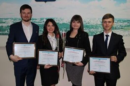 Четверо шуховцев стали стипендиатами мэра Белгорода