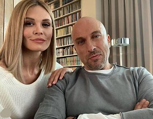 Jinsiy aloqa tasodifan yashirin kamera tomonidan tasvirga olingan.