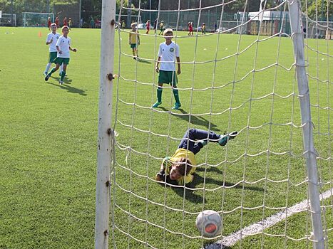 Крапивина стала чемпионкой России по плаванию на открытой воде