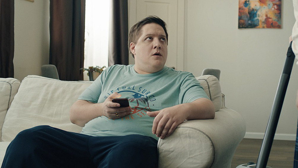 Роман Попов в сериале "Любовь в нерабочие недели"