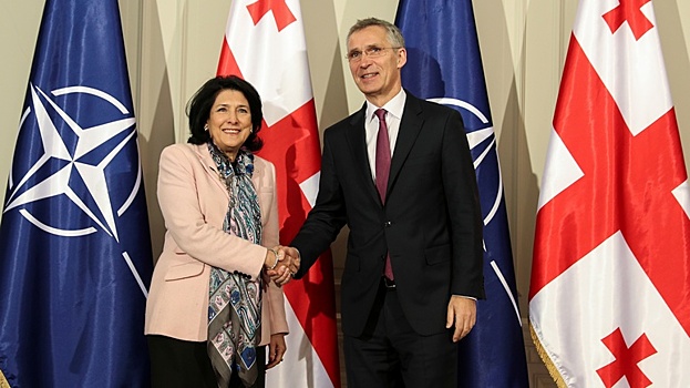 Генсек НАТО пообещал принять Грузию в альянс