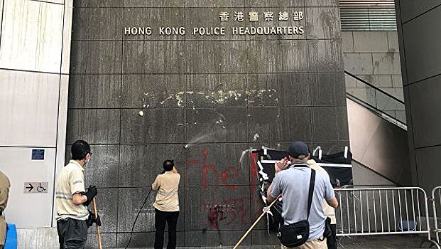 Жители Гонконга рассказали, что думают о массовых протестах