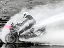 Водители спецгаража ФСО показали свое мастерство в Подмосковье