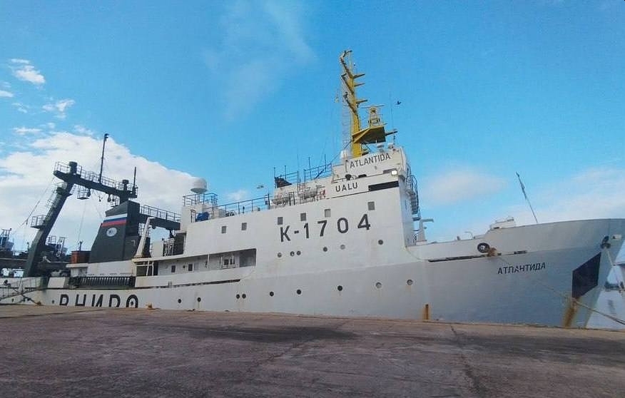 Посольство РФ: научно-исследовательское судно РФ Атлантида обстреляли у Мозамбика 10 мая
