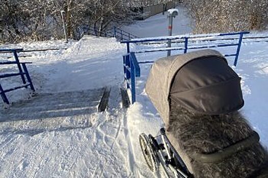 В Кургане мамы с колясками заметили недостатки набережной Тобола