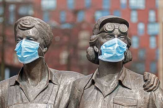 Масочный режим вводится почти по всей России, но масок в аптеках все еще нет. Объясняем, почему так происходит