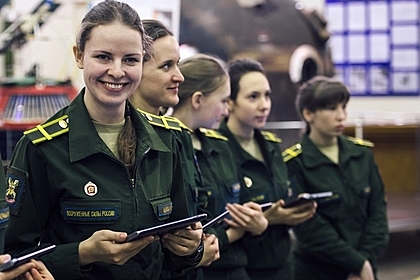 Краснодарское авиационное училище начнет обучать девушек