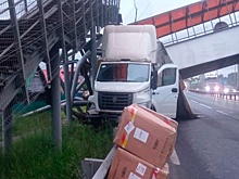 Во Владимирской области грузовик обрушил пешеходный мост