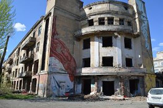 в Кемерове снесут разрушенное здание бывшего корпуса медакадемии