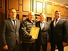 Сотрудники УВД по ЗАО поздравили ветерана ОВД с Днем образования службы уголовного розыска