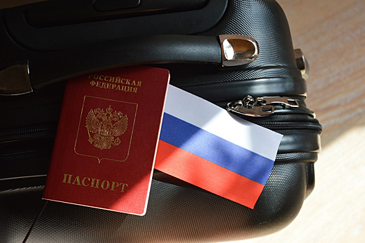 Ошибка в загранпаспорте: как получить компенсацию и спасти отпуск?