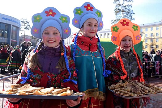 Больше 5 тысяч блинов раздали на Масленице жителям Балашихи