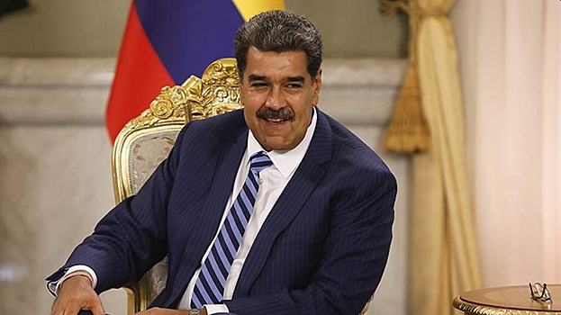 Самолет Мадуро направился в сторону Кубы