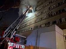 Пожар в здании с отелем на Международной улице ликвидирован