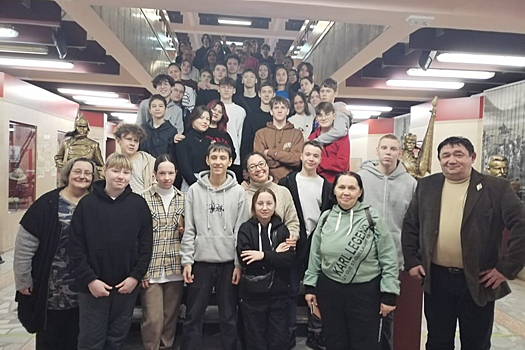 Казанские школьники посетили военно-исторический зал «Музей боевая слава Урала» в Екатеринбурге