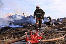 В центре Оренбурга загорелось старое кладбище