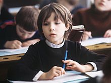 Зачем в СССР переучивали левшей