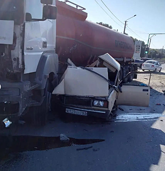 Погибли водитель и пассажир легковушки: смертельное ДТП произошло в Новошахтинске
