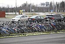Таможня Финляндии продала велосипеды беженцев на аукционе