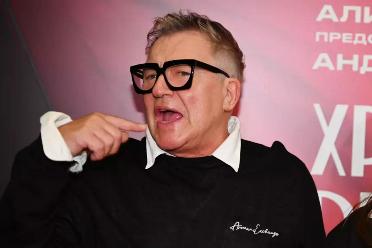 «Ну кто не оказывался застигнутым врасплох?»: Дибров впервые высказался о скандале с расстегнутой ширинкой