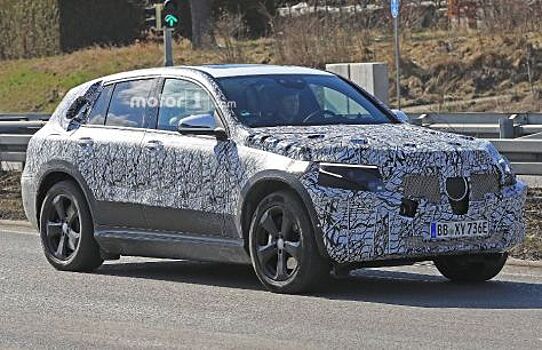 Mercedes EQ C Spied готов к производству