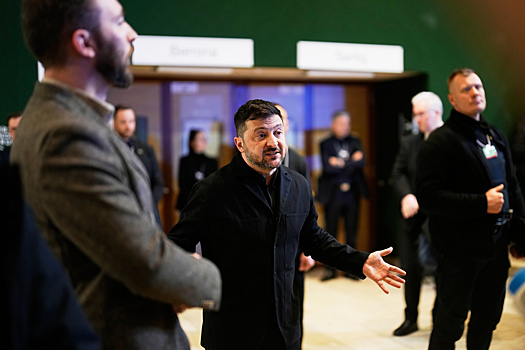 Зеленский отказался выводить ВСУ из Донбасса