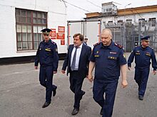 Владимир Винницкий посетил уральскую ИК-2, где осужденные порезали себя