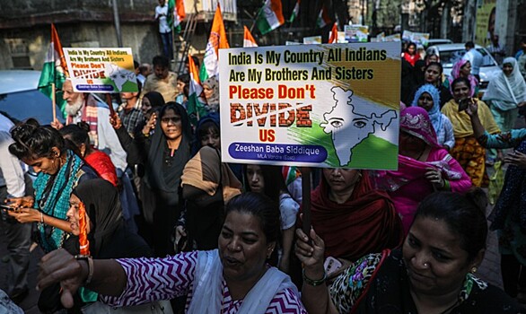В Индии вспыхнули протесты из-за принятия спорного законопроекта о гражданстве