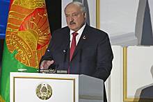 Лукашенко заявил об отдавшихся Западу для уничтожения Польше и Прибалтике