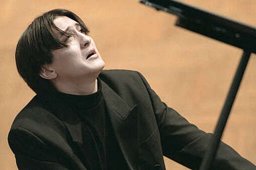 Британский пианист Кемпф проведет концертный тур в РФ