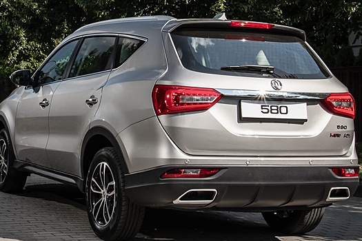 Семиместный кроссовер Dongfeng 580: объявлена цена, стартовали продажи