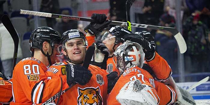 «Амур» отыгрался с 0:3 в третьем периоде и победил минское «Динамо»