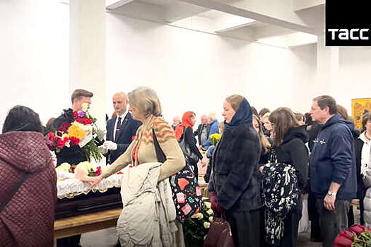 В храме Николая Чудотворца в Новой Слободе завершилось прощание с поэтом Жуком