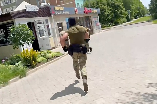 ФСБ провела масштабную операцию против нелегальных оружейников в 32 регионах