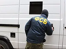 У жителя Крыма в гараже нашли склад оружия украинского производства