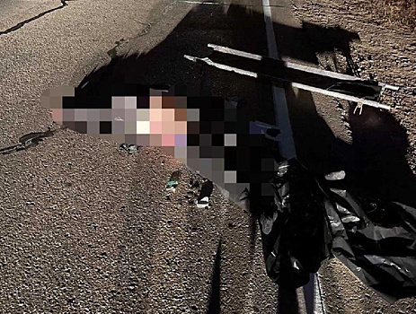 На трассе возле Благовещенска автомобиль насмерть сбил мужчину