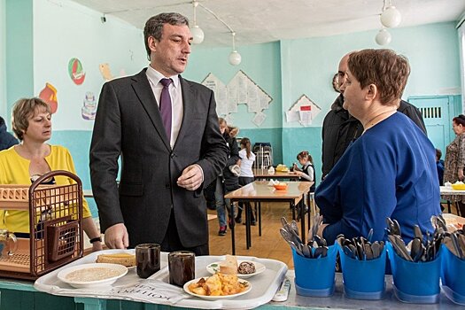 Василий Орлов: Школьное питание должно быть бесплатным и качественным
