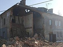 Аварийный дом с жильцами обрушился в Калининградской области