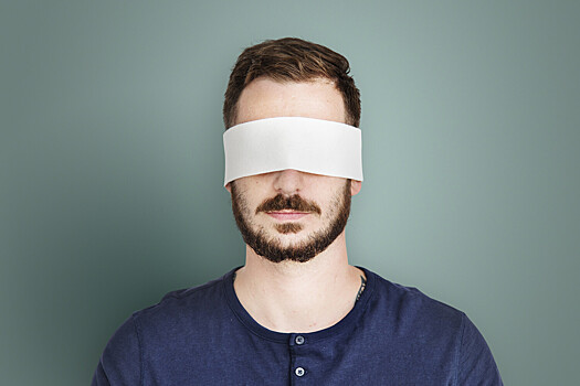 Врач Неронов: самогон может привести к слепоте и летальному исходу